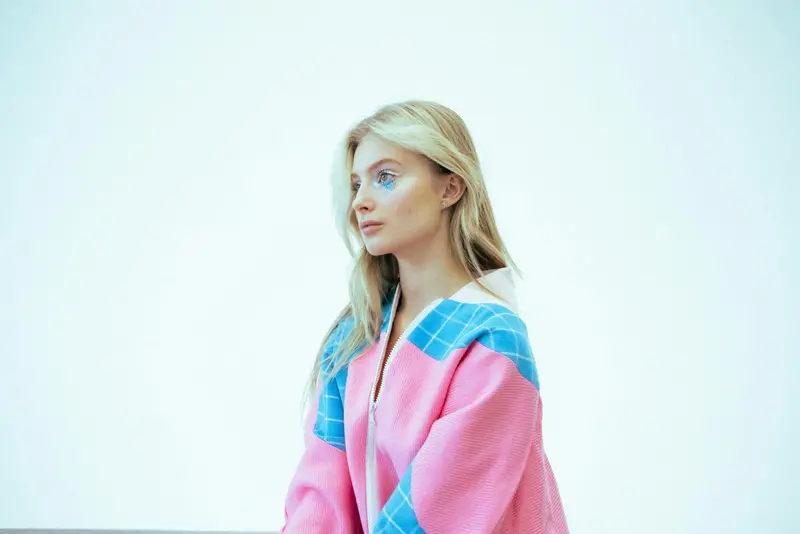 Makijaż: Pastel — editorial (przykład), zdjęcie 2